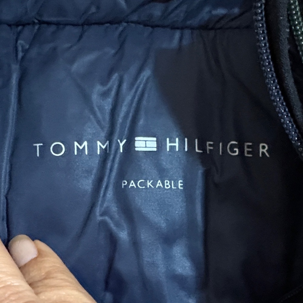 Tommy Hilfiger Olive Puffer Jacket for Men - Picture 2 of 14